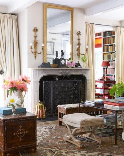 sfernandes2017's tweet photo. We're only a few months into the year, but 2023 has already seen the revival of many trends from the past. One you might not have seen coming? The return of a 1970s staple: mirrored walls and ceilings. https://t.co/VwF0H4kttu https://t.co/InXtpC8nb3