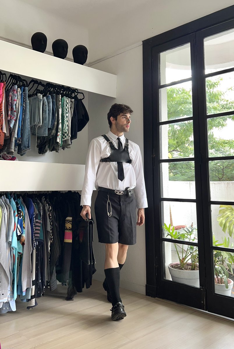 ricardobenucci's tweet photo. estou OBCECADO pelo app Looks 🫶🏻 vou deixar o link aqui: https://t.co/IOUvyaerPJ me segue lá! meu user é ricardobenucci ❤️🔥 #trylooks #looksbook #outfitplanner #fashioninspo #fashionarchive https://t.co/S4djbgR8zi