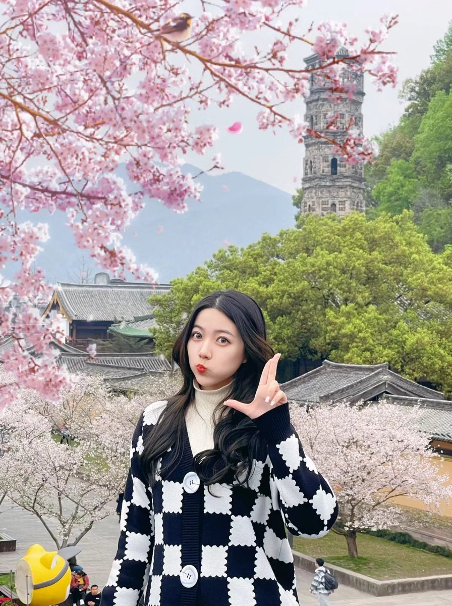 happy birthday to myself🥂
祝我生日快乐呀😜 https://t.co/rHLFBejPFL