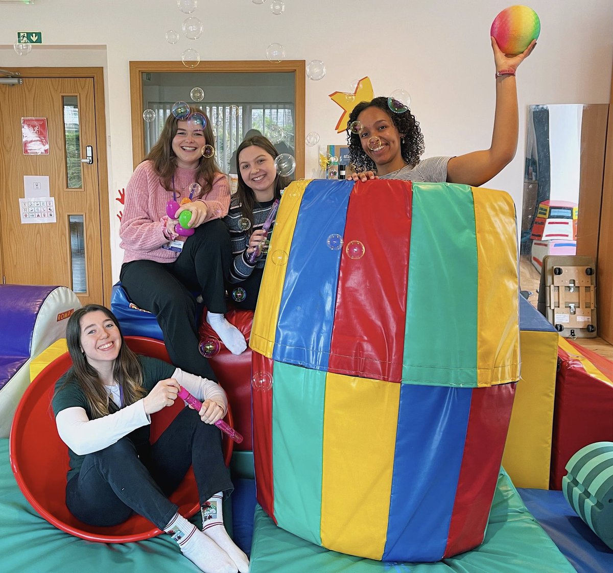 Joanna Brett 🙂 tweet media