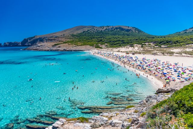 AMajorque's tweet photo. Envie de vous échapper ? Découvrez Cala Mesquida. Sable fin, eaux cristallines et vue à couper le souffle, tout y est pour vous faire passer un moment de détente inoubliable. https://t.co/tFNDJsrVLr
#CalaMesquida #PlageParadisiaque #Majorque #Tourisme https://t.co/SSJ9Hs1ZQ3