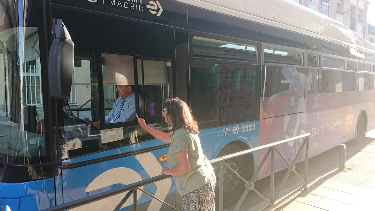soci_manoteras's tweet photo. 📢Seguimos con la #ConsultaCiudadana sobre la #SanidadPublica en #Madrid
Os dejamos el cartel de las de #Hortaleza para mañana
📅 martes 18/4
con los horarios y lugares
@soci_manoteras en colaboración con el Centro de Salud Monóvar
📅18/4
⏰️17:15➡️18:30
📍#CSMonovar
ℹ️👇🏾💚 https://t.co/SKFxGYPoyb