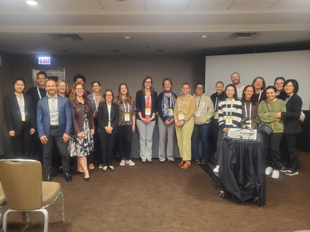 AERAVocabSIG's tweet photo. Vocab SIG members at #AERA2023 https://t.co/I1ddsSGIgS