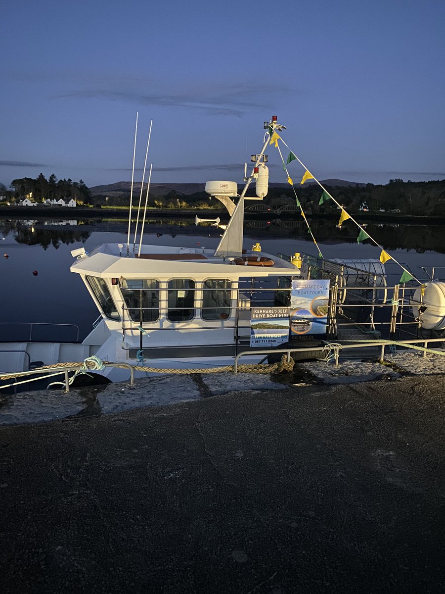 KenmareBayBoatT's tweet photo. Looking forward to our #sunsettours on #kenmareBay #boat
#discoverkenmarebay #wildlife #marinelife #turasbáid #kenmarebay #discoverkerry #wildatlanticway #ringofkerry #ringofbeara #kenmarebayboattours @Kenmare_dot_ie @wildatlanticway @WAWHour @deric_tv @AimsirTG4 @CarlowWeather https://t.co/Vrc3FQUYs2