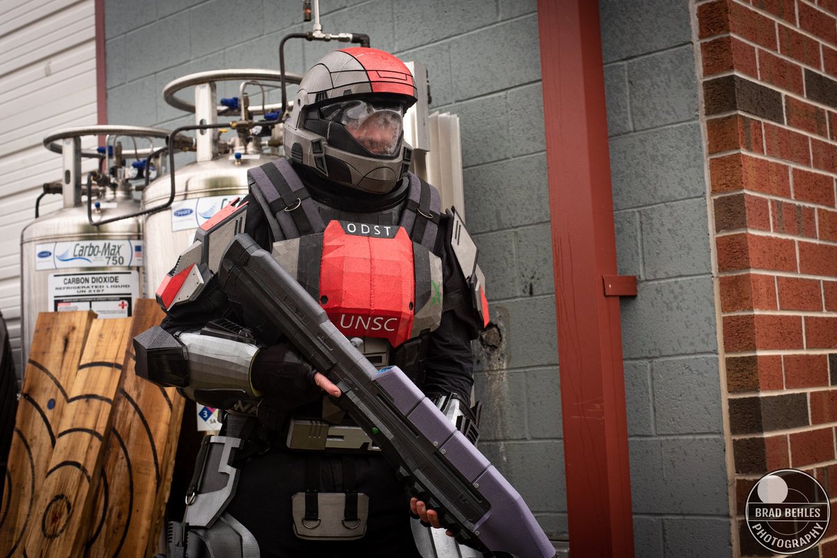 ScarletImpaler's tweet photo. Found a few more of my #ODSTCosplay from last year that never got posted...
Pic by @ bradbehlesphoto (Insta)!
#Halo #HaloCosplay #HaloGame #Halo3 #Halo3ODST #ODST #FinishTheFight #Helljumper #FeetFirstIntoHell #3dprinting #cosplay https://t.co/Z9zVTqHXO9