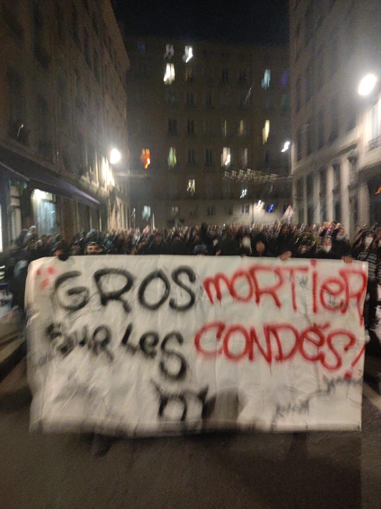 LordMahr's tweet photo. C'était magique ce soir 🥰
#Lyon #Macron20h #reformedeseetraites https://t.co/0yYo1iBiO0