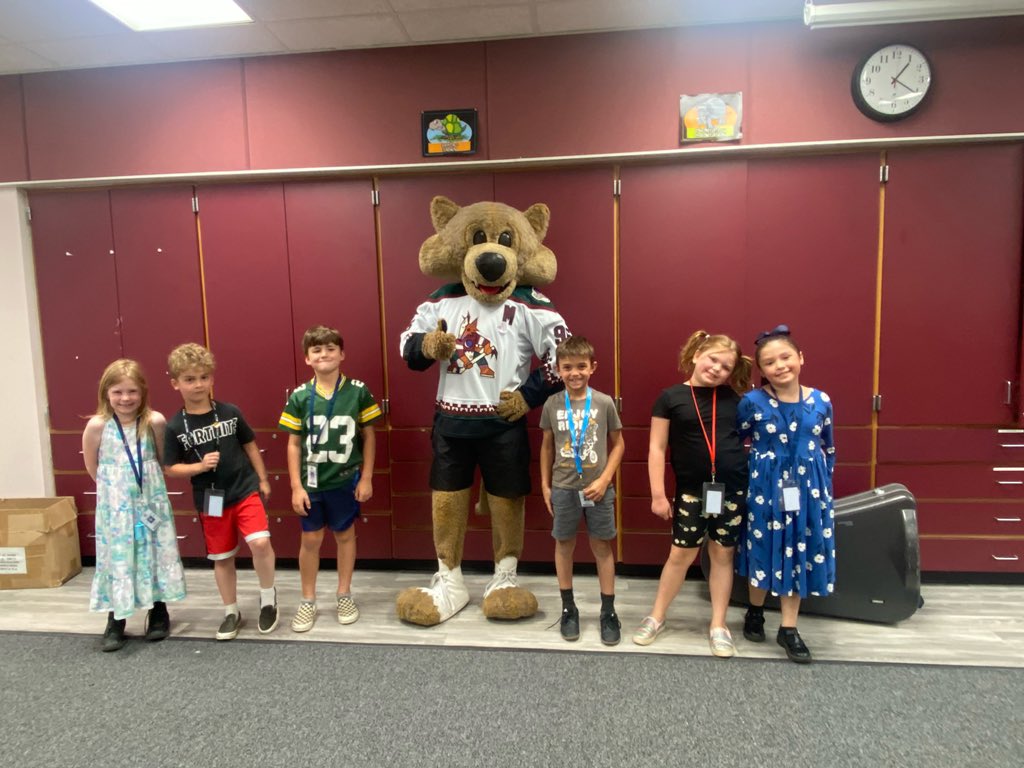 Howler from the <a href="/arizonacoyotes/">Arizona Coyotes</a> stopped by to visit with some of our second graders that participate in the Coyotes Reading Rewards Program.  Thanks Howler!