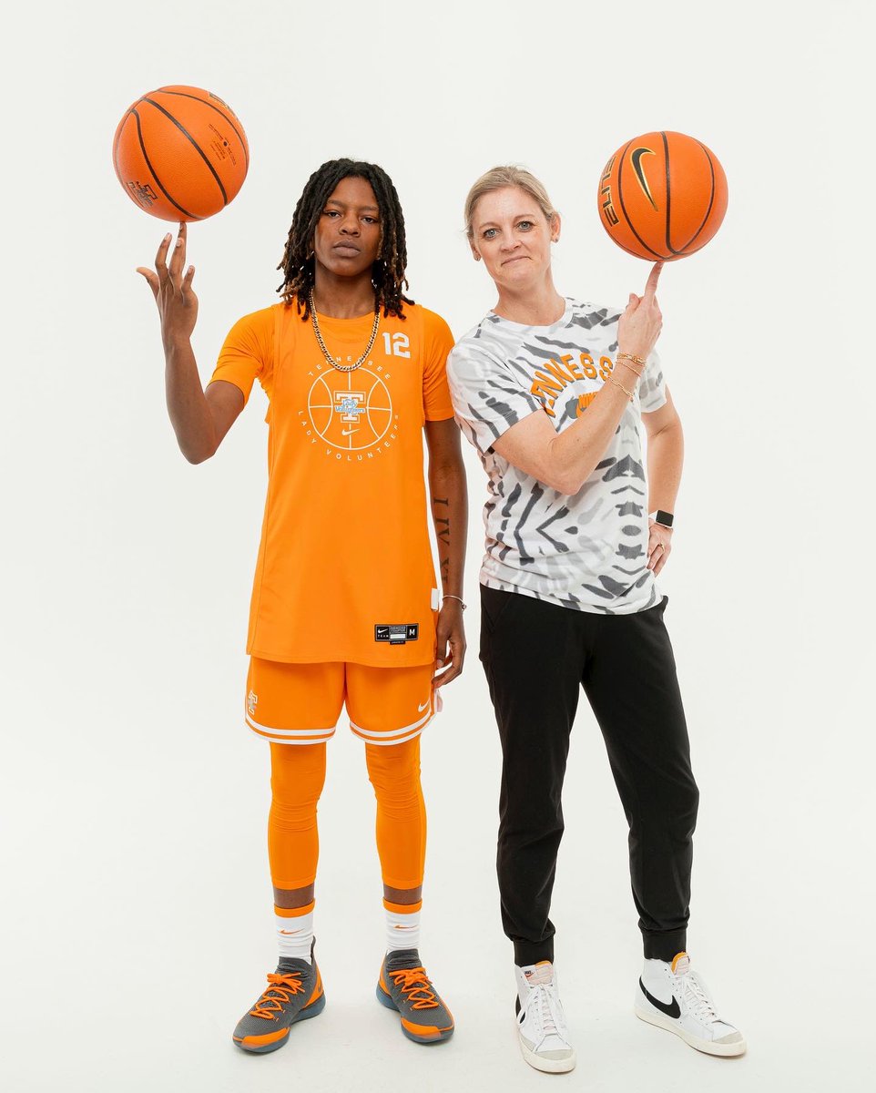 IceyK3y's tweet photo. Rocky top what’s good 🍊🧡
#committed @LadyVol_Hoops https://t.co/K6nA9moj0s