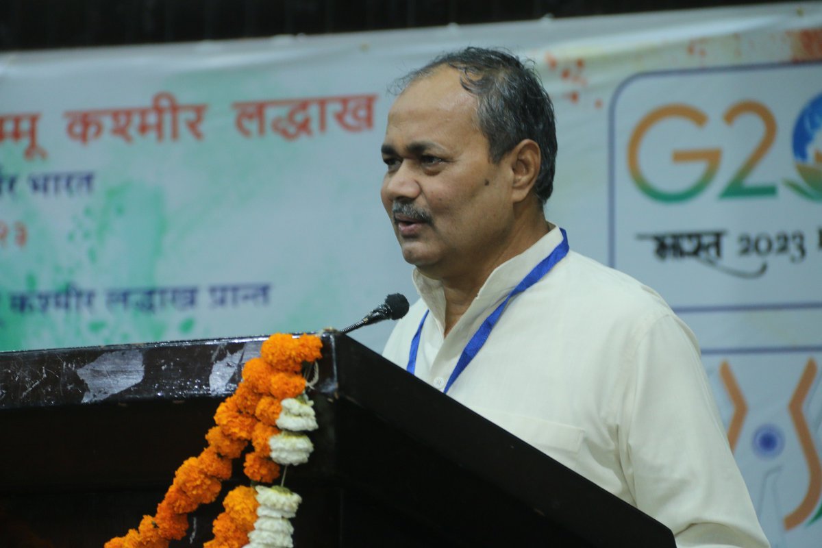 Parduma04422305's tweet photo. ज्ञानोत्सव 2080
महोत्सव समापन समारोह। शिक्षा संस्कृति उत्थान न्यास जम्मू-कश्मीर लद्दाख प्रांत 15 अप्रैल 2023।
@atulkotharissun @BJP4JnK @DrJitendraSingh @PMOIndia @highereduminmp @SchoolsJammu @Office_JKBoSE https://t.co/3RA91J7dR7