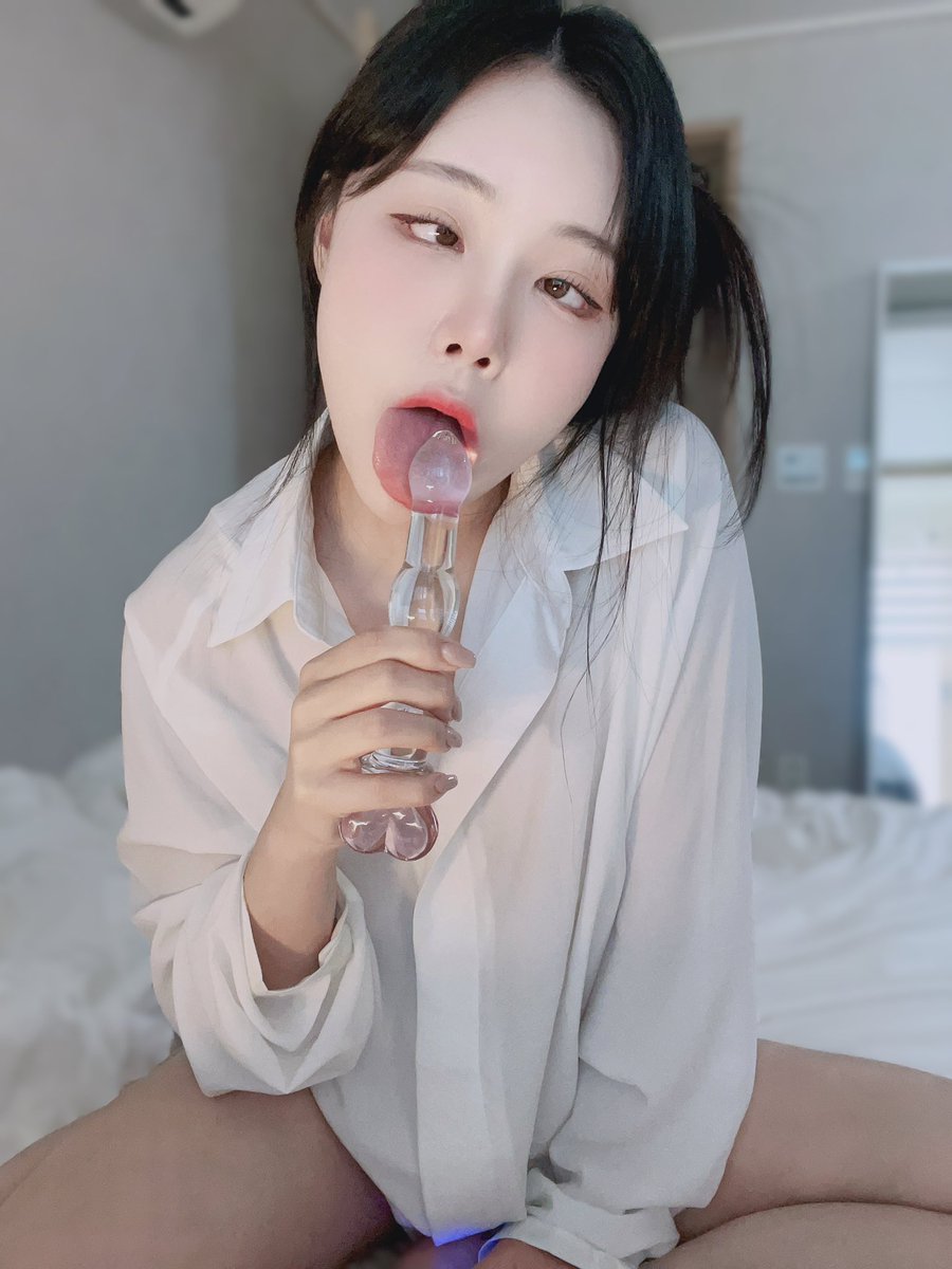 #盯射 #ahegao #阿黑颜 #翻白眼 #丧志 #母猪 #反差婊 #网红 #健身 #女神 #婊子 #高潮脸 #整容脸 #健身婊 #油脸 #名媛 #浓妆 #射屏 #粗口 #羞辱 #丧志 #美腿 #肥逼 #泳装 #妓女 #裸脸 #颜艺 #口水 https://t.co/mm83rrKcVS