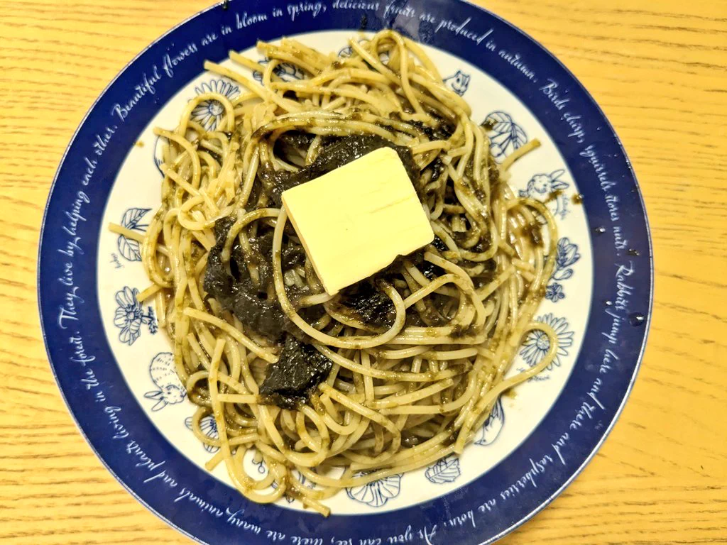 今日のランチはこれ！
山本ゆり先生天才すぎる…こんなに美味しいのにこんなにも簡単だなんて🫣❤️
夫も子供も大喜び、ちょっと湿気った海苔を持て余してた私も狂喜乱舞💃✨
これはみんな作ってみてほしい！！  