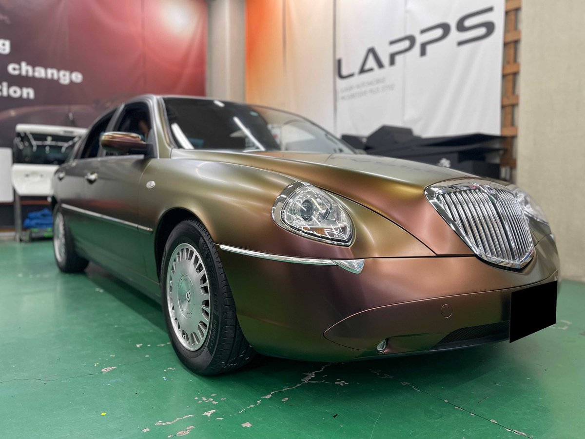 Lapps_carYMG1's tweet photo. ランチア テージスをフルラッピング 3M2080-SP236 サテンヴォルカニックフレアが華やかさと落ち着きの仕上がりから高級感が溢れますね。
お問い合わせは下記よりお待ちしております。
HP: https://t.co/tJcqGzlUbt
LINE: https://t.co/SHEDynGECZ
#lapps
#カーラッピング
#ランチア
#テージス
#lancia https://t.co/plgrbWYXbS