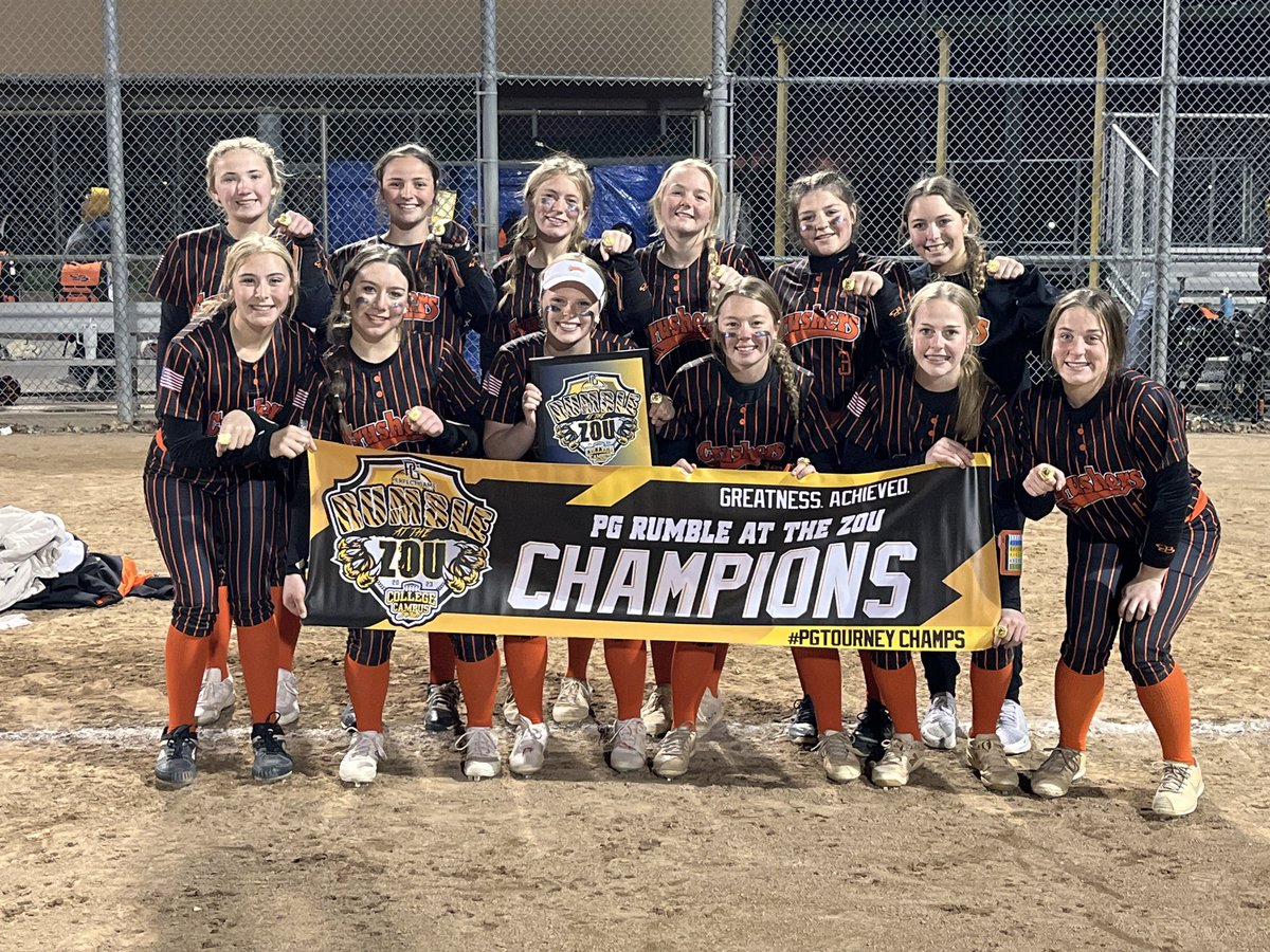 The CHAMPIONS 🧡🖤🥎💪🏻