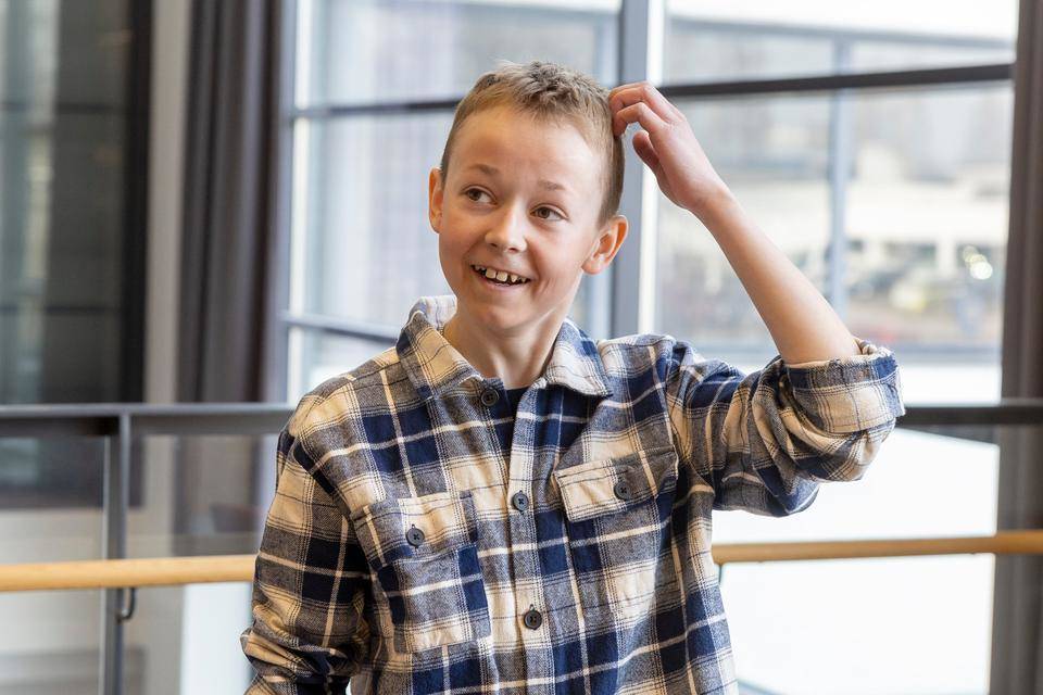 ksml.fi/paikalliset/58…
Harva nuorimies voi sanoa päihittäneensä rallin maailmanmestarin ja NBA-historiaa tehneen koripallotaiturin. Hankasalmelainen Paulus Aitto-oja, 14, on toista maata. Hän voitti sekä Kalle Rovanperän että Lauri Markkasen Vuoden keskisuomalainen -äänestyksess