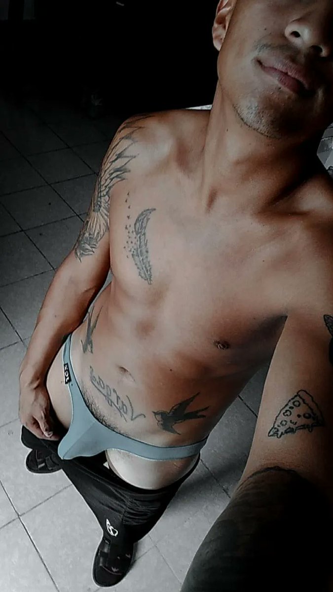 DanielCostavar1's tweet photo. Venir a exprimir toda esta miel 🍯
#Rt #chacka #gay #moreno #PlayaDelCarmen https://t.co/2RLg8IdcRd