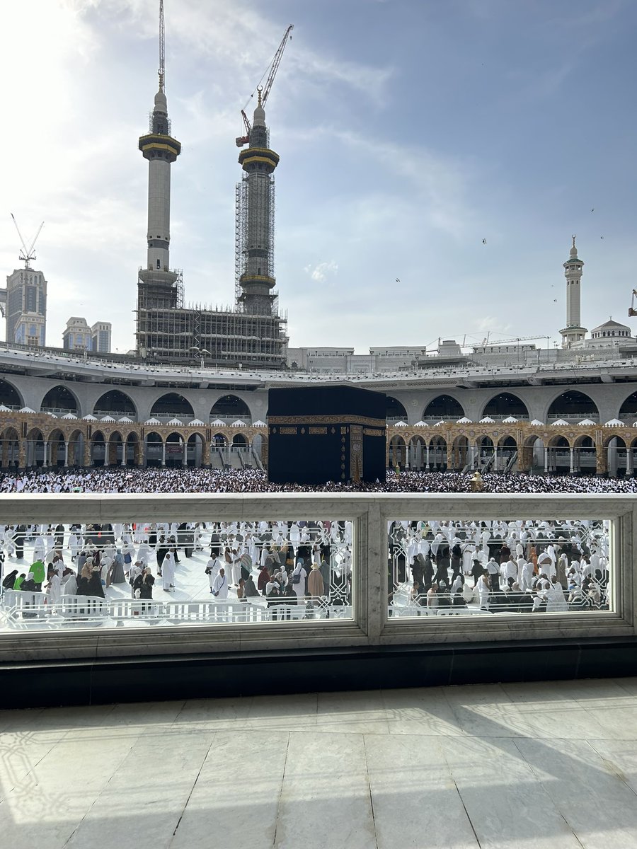 M_Khaled220's tweet photo. الحمدالله الذي بلغني هواء مكه وسكينتها وتمام العمرة في خير الشهور وأفضل الأيام يارب تقبلها،اللهم أستودعتك أدعية فاض بها قلبي اللهم تقبل منا ولا تدع لنا دعاء الا اجبته ولا ذنباً الا غفرته🤍🤍. https://t.co/wRYkT3DXiB