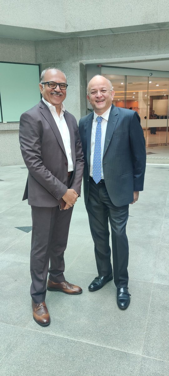 bakul_gala's tweet photo. Had the honor to meet Kunhamed Bicha Managing Director &amp; Chairman of @Avalon Technologies Limited at the @NSEIndia. Avalon gets listed today. https://t.co/95rcvy2Ji4