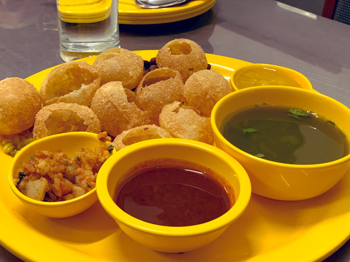 Remembering my last visit to #SwatiSnacks with <a href="/TaranaLalwani/">Tarana Lalwani</a> and <a href="/ahtsao/">Andy Tsao</a> 😋 #panipuri #cantwait
