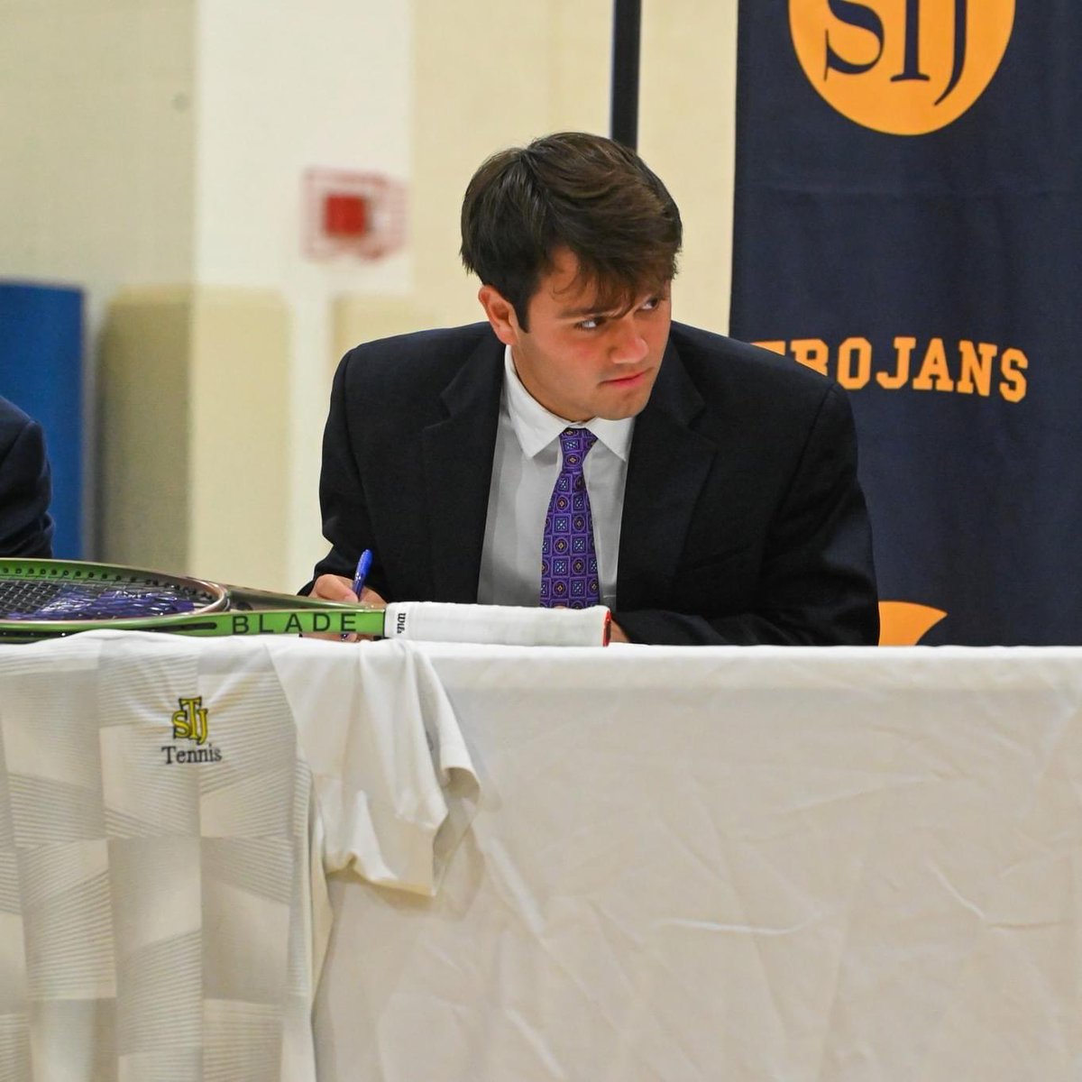 STJAthletics1's tweet photo. So proud of these 4 student-athletes who signed their letters of intent today!Congrats to AJ Alozie (football, Faulkner University), KK Hall (basketball, Huntingdon College), Connor Owens (track &amp; field, Western Kentucky University), and Toba Rios (tennis, Spring Hill College). https://t.co/3Jj7dmAtcS