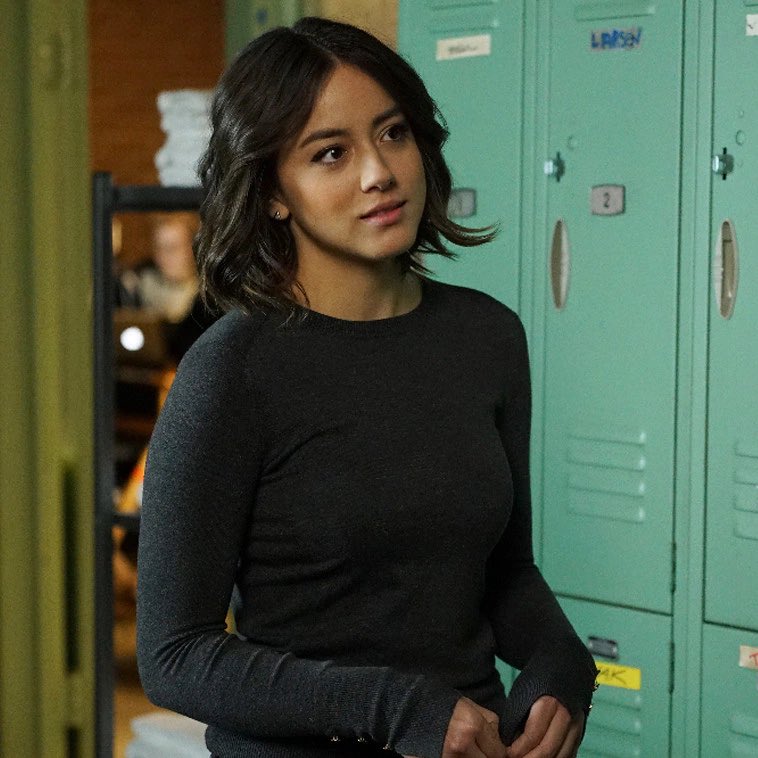 It s the 18th for me now so happy birthday Chloe Bennet  