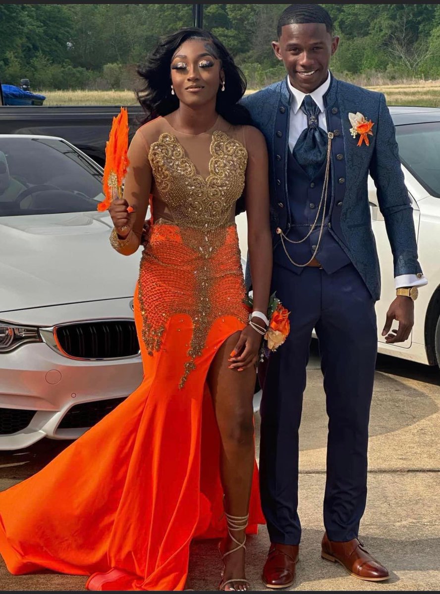 They both look nice but um , Whoever DRESSED THIS YOUNG MAN ….DID NOT COME TO PLAY!!!🔥🔥🔥