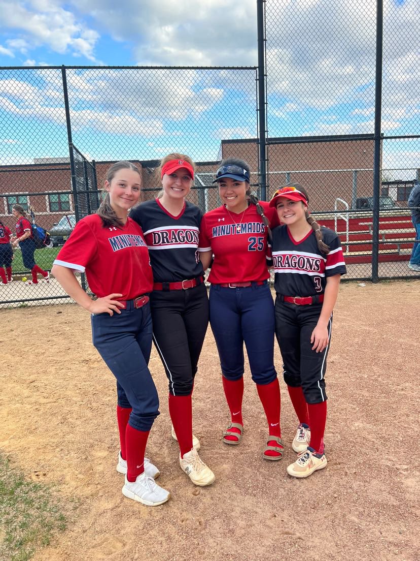 KarsTaylor_307's tweet photo. Played against some more Outlaws today!! ❤️🖤 https://t.co/TqunUnQGDI