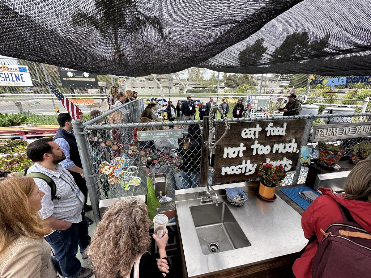 PowayCTE tweet media