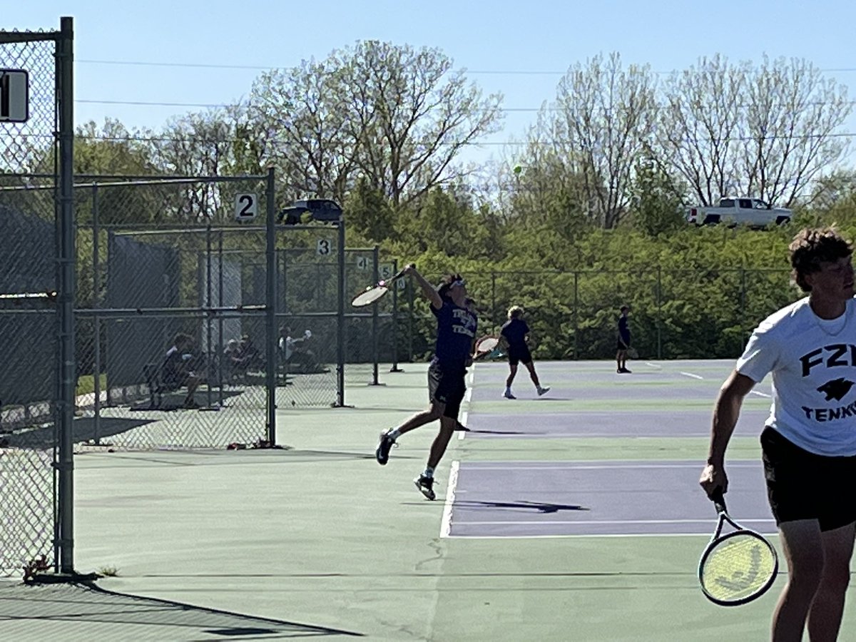 V @TBHSTennis defeats FZN 8-1. Nice win, guys!