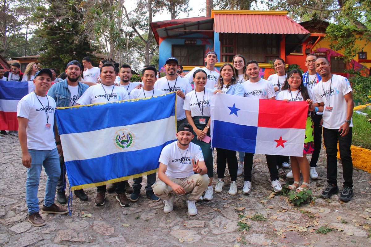 MatchConLaPaz's tweet photo. ¡Cada país tiene mucho que aportar y El Salvador dio lo mejor de sí! 💙
#JóvenesConstruyendoLaPaz #DerechosJuventud
#CONAPEJ #CONAPEJLaPaz https://t.co/AbIcV3O8af