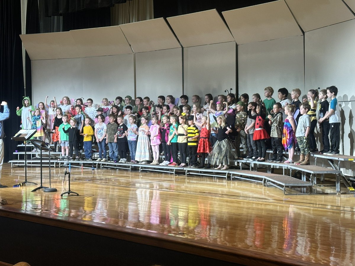 First grade students did a wonderful job on their spring program! #Chargeahead #Onecommunity