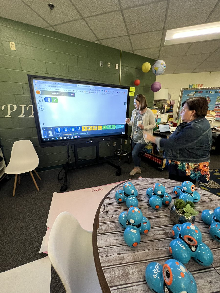 AbbySpessard's tweet image. A little Coffee and Coding today at Evergreen! Teachers worked on their #blockbasedcoding skills while creating polygons in @iRobotEducation @MrsWright_EMES @csforlcps