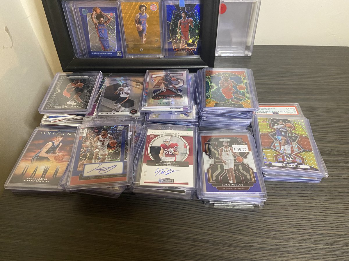 Anyone around for me to start this sale up??? Lemme get a few likes and I’ll start