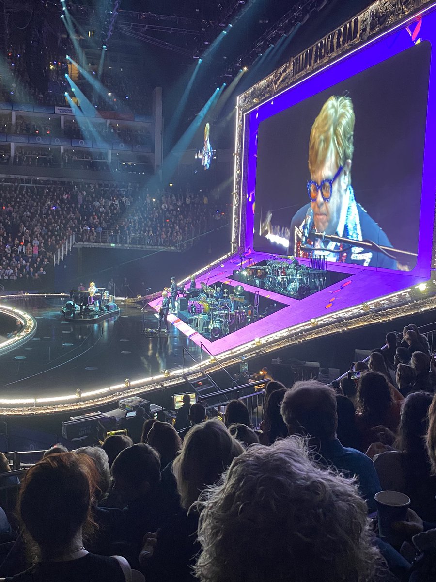 lainiec07's tweet photo. After purchasing my tickets to see Elton John at the O2 tonight over 4 years ago - I can honestly say it was well worth the wait! Thank you @eltonofficial ๐xxx #EltonFarewellTour #EltonJohn #O2 #LondonO2arena #London https://t.co/N7HLUe7DhF