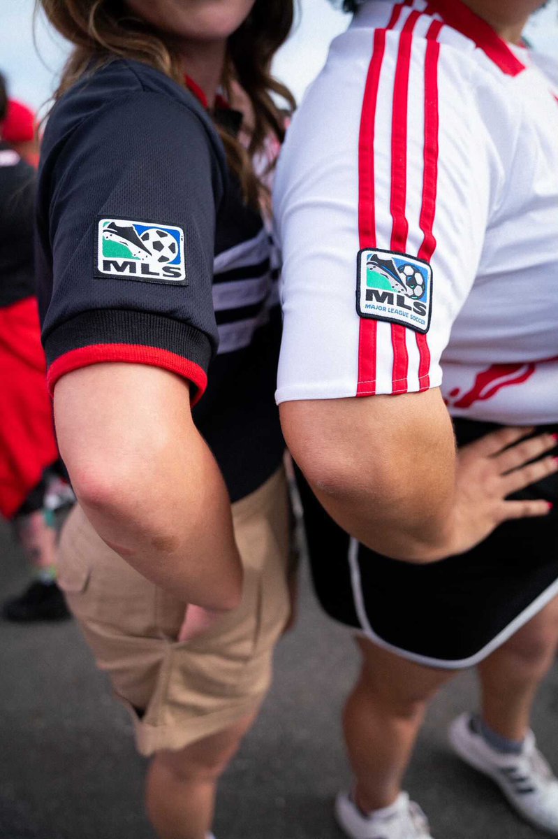 Between Clean Sheets | Cheyenne tweet media