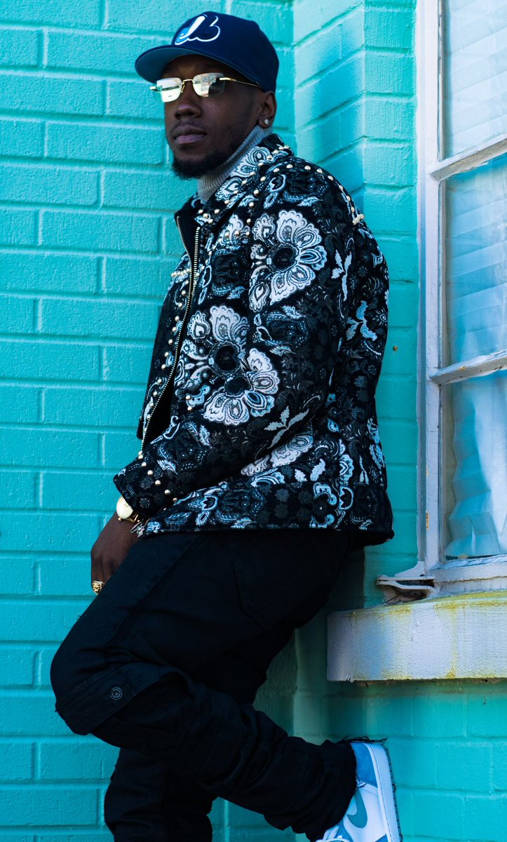 TheDapperDon_5's tweet photo. ☝🏿+ 🥶+ 🥷= 👇🏿 https://t.co/BAMzoDnZPf