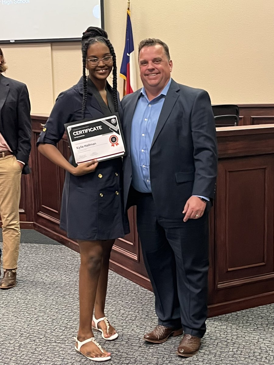 Claude Lane tweet media