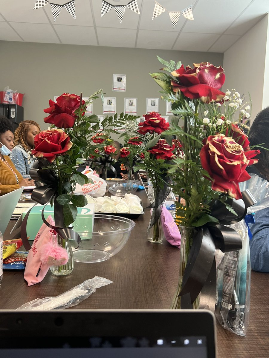 LawsonTexans's tweet photo. The Teacher Specialist and the Exceptional Services Department Chair received their flowers today. Thank you for all that you do!           ❤️🖤💛 @raquel_willrich @BatisteKala @MsLigeA @ManigoDarrell @MrWilliamTucker @KoriWeathers https://t.co/JEOg7yXQOz