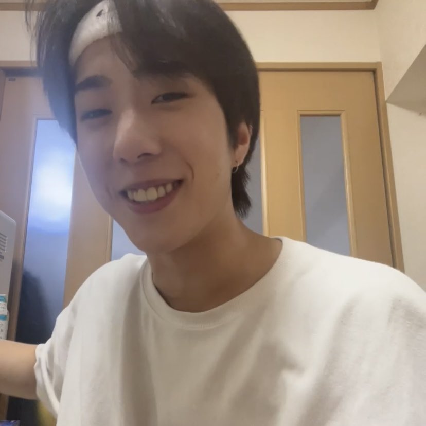 On Twitter Your Smile Lights Up My World YoonJongwoo on-twitter-your-smile-lights-up-my-world-yoonjongwoo