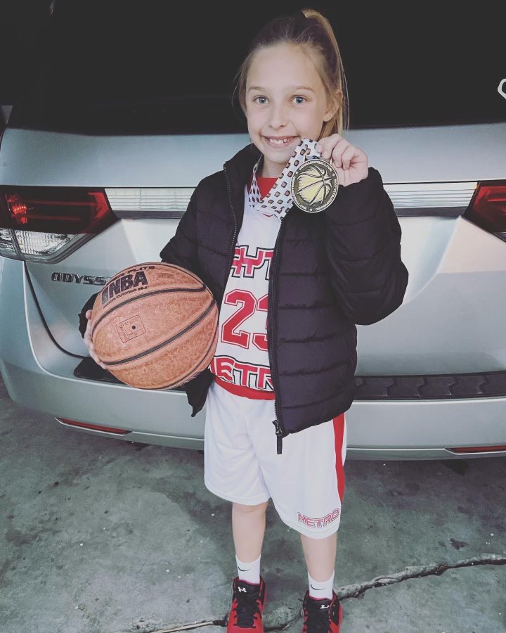 Weekend hoops! She keeps on growing! 😍🏀