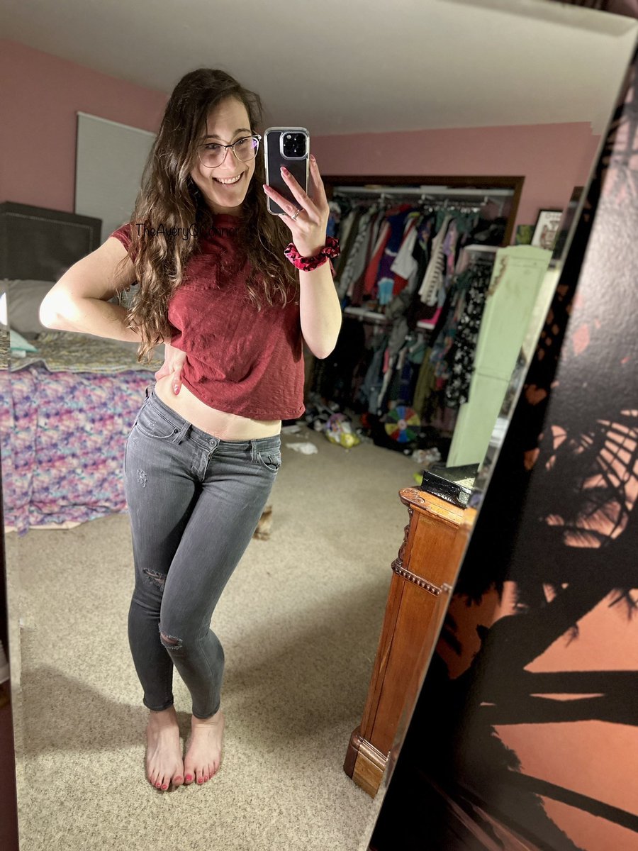 ALibraRising on Twitter: "Every day I’m Hudsonin’* 🎼🎶 *wearing Hudsons"