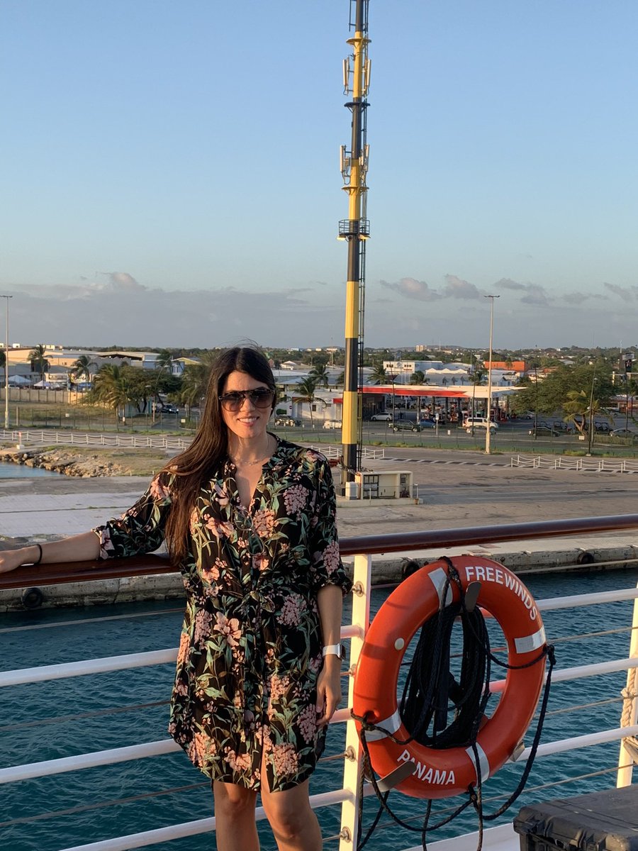 Nanvicero's tweet photo. A mi me dijeron que todas las manifestaciones y deseos que tú pidas en este barco (#freewinds) se te cumplen, porque es tanta la vibra alta que se vive ahí que se te cumplen. Bueno, se cumplió unito 🫶🏼 https://t.co/rUjrOQTSL9
