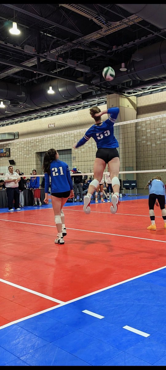 _SRobertson's tweet photo. Had a great time in Philadelphia at @NEQ_volleyball! Also got to see some amazing places! We ended up going 5-2 in GOLD! So proud of this team and for always giving it their all!Thanks Philly!!!
#16DAWGS
@ClubFusionVB https://t.co/LCfZQi2I74