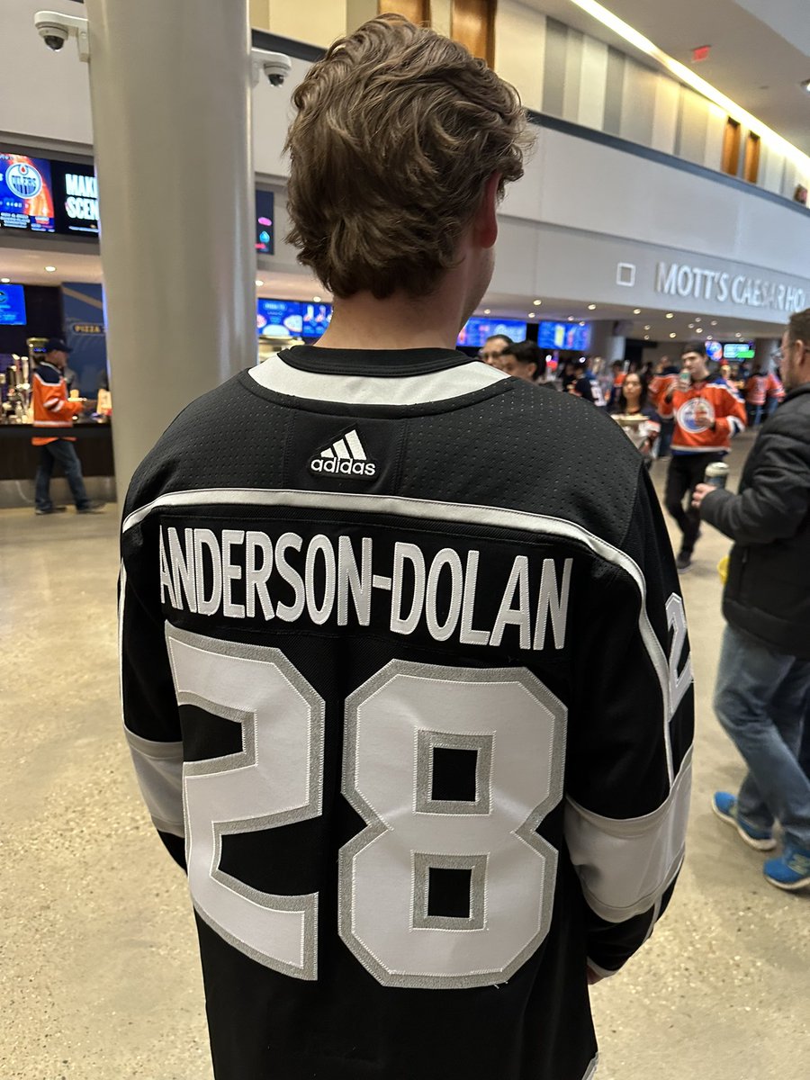 Patrick_ONeal's tweet photo. NHL playoff debut for JAD! His family and friends repping! #GKG https://t.co/nS1FKia5y9