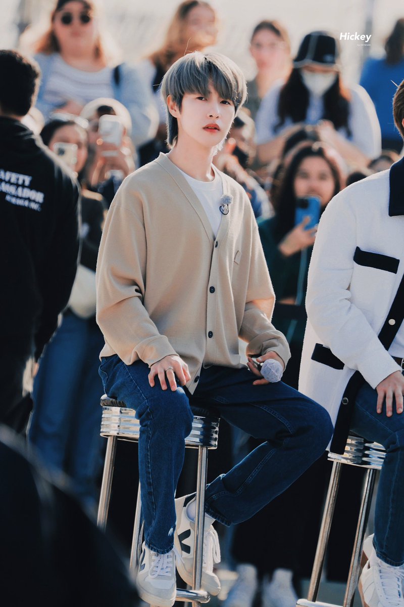 Hickey_Renjun's tweet photo. 230417
🎤 forever!!!

#RENJUN #런쥔 #仁俊 #NCTDREAM https://t.co/v8GhENU3qe