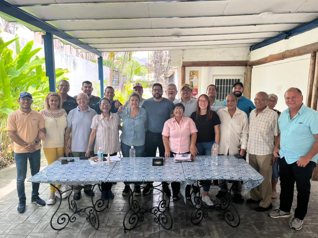 ADOrgCarabobo's tweet photo. ¡CARABOBO CUMPLE!

Junto a las delegadas nacionales verificamos el cumplimiento de los objetivos asignados a nuestra seccional y preparamos a nuestras estructuras para las nuevas tareas

Seguiremos trabajando con el orgullo y la mística de siempre

¡GANAREMOS CON CARLOS PROSPERI! https://t.co/7rCr86JHMq
