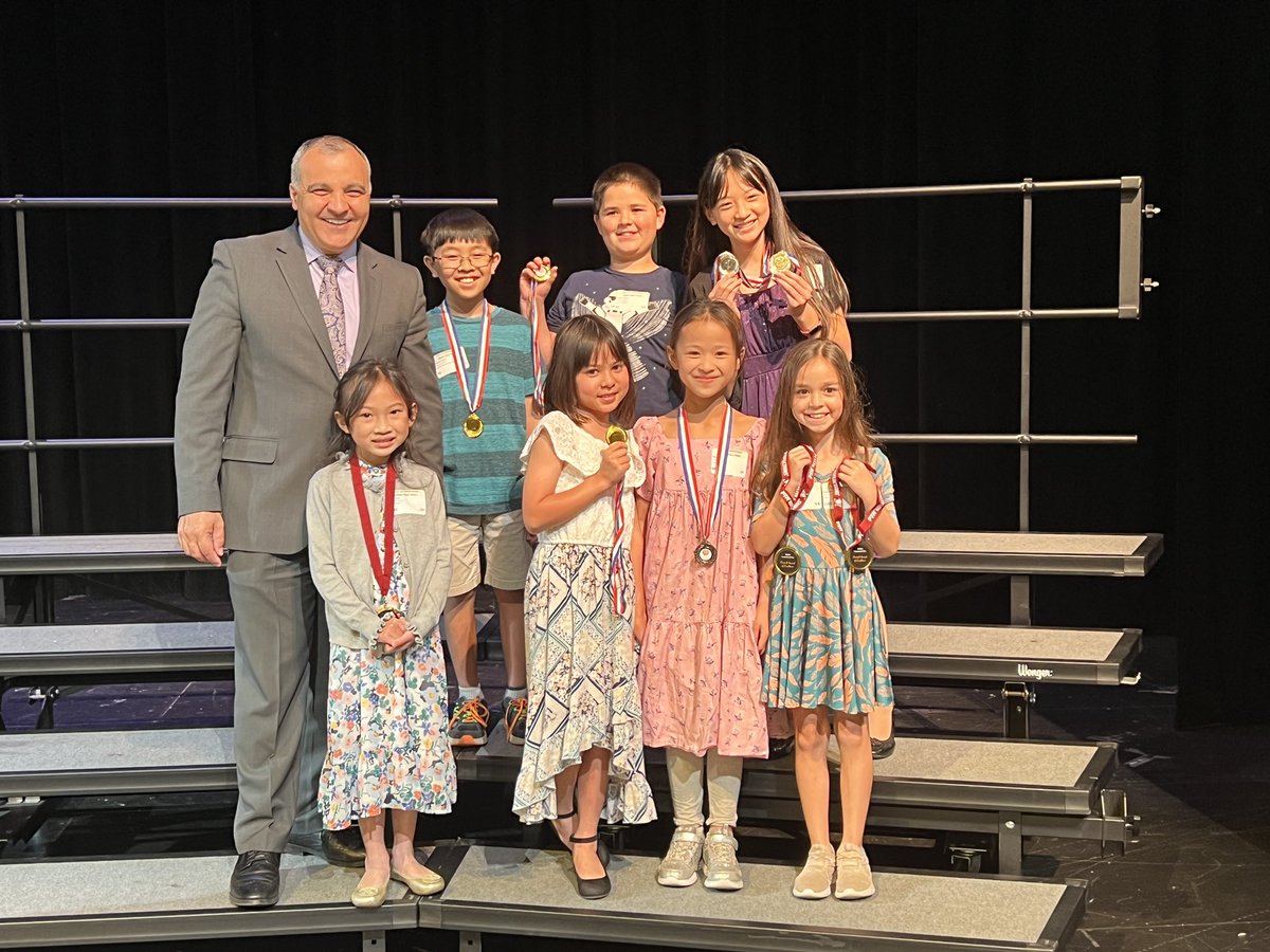 Charlottehtchen (@htcharlottechen) on Twitter photo Congratulations to BlueJays <a href="/RRISD/">Round Rock ISD is @roundrockisd</a> Council PTA Reflections ceremony! Congratulations to BlueJays <a href="/RRISD/">Round Rock ISD is @roundrockisd</a> Council PTA Reflections ceremony!