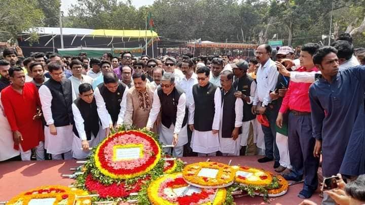 FarhadHossainMp's tweet photo. তীব্র তাপদাহ উপেক্ষা করে, হাজার,হাজার মুজিব সৈনিকদের উপস্থিতি উৎসবমুখর পরিবেশে
১৭ ই এপ্রিল ঐতিহাসিক  " মুজিবনগর দিবস " উদযাপন সম্পূর্ণ হলো। ১৭-০৪-২০২৩ https://t.co/Kh1RNlL7U0