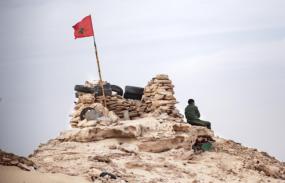 chahid_soufiane's tweet photo. The Western Sahara conflict from the Moroccan perspective

To my fellow journalists and observers all over the world: Here’s what you need to know about this conflict in 10 points:

(1) Incomplete independence

Morocco was colonized by two different countries: France and Spain. The decolonization of the entire territory continues to be a long process that has not yet been completed: 1955 Independence from France, 1956 Northern regions + Tangier, 1958 Cap Juby, 1969 Ifni. The incorporation of Western Sahara in 1975 was part of this process. The next stages are Ceuta and Melilla.

(2) War & Peace

Moroccans fought to liberate the Western Sahara from Spanish occupation in two ways: Militarily in the 1950s with the National Liberation Army*, then peacefully through the 1975 “Green March”.

(3) Inter-Arab war

In the 1970s, Arab countries were divided into two camps: monarchies and socialist republics. Leaders of these republics tried to overthrow monarchies, because they considered these regimes to be reactionary and manipulated by the West. No wonder that the main supporters of the Polisario front were Houari Boumédiène* (Algeria) and Mouammar Kadhafi (Libya), two socialist leaders and enemies of the Moroccan King Hassan II.

(4) Sacrifice

For more than two decades, Moroccans have made significant sacrifices for the Western Sahara, incurring not only human, but also financial costs. They will never agree to lose this territory.

(5) Red line

There is near-unanimity across the Moroccan political spectrum regarding the Western Sahara issue. On the “far-right”, the Islamist party Al Adl Wal Ihsane, the main opposition group to the monarchy, considers the Moroccan Western Sahara to be a "red line”*. Same thing for the “far-left”, with the Unified Socialist Party.

(6) People's obsession

Western Sahara is not an obsession for the King or the Moroccan regime, but for the people. In the past, there have even been clashes between the King and the opposition regarding the management of this issue. In 1981, some leftist leaders such as Abderrahim Bouabid* were imprisoned by Hassan II because the King agreed to a referendum, a step that was unacceptable to them.

(7) Good Bye, Lenin!

Morocco views the Polisario front as an outdated relic of the Cold War era, no different than other Marxist–Leninist guerrilla groups, like FARC in Colombia, Red Brigades in Italy or ETA (Spain/France). It is not incidental that one of the biggest supporters of the Polisario front during the Cold War was Fidel Castro's Cuba.

(8) Artificial conflict

Morocco considers the Western Sahara conflict as a conflict actually between Morocco and Algeria. The Polisario front is an artificial creation, propped by Algiers' to weaken Morocco and become the regional and continental dominant Power.

(9) Western hypocrisy

Moroccans believe that Western countries are using the Western Sahara issue as a political leverage over their country. Besides, these countries allow themselves to use force against separatists (IRA in England, Basques and Catalans in Spain, Corsicans in France), but condemn it when it comes to Morocco.

(10) What's next ?

Moroccans believe that they are achieving significant wins in preserving territorial integrity at the international level and that time is on their side.

(2)*https://t.co/TvMk4FpQUa

(5)*https://t.co/2FDu1OtSV3

(3)*https://t.co/y4ulh2hQVd

(6)*https://t.co/XuM9Vw3ECB

Special thanks to @salma_daoudi1 for the proofreading.