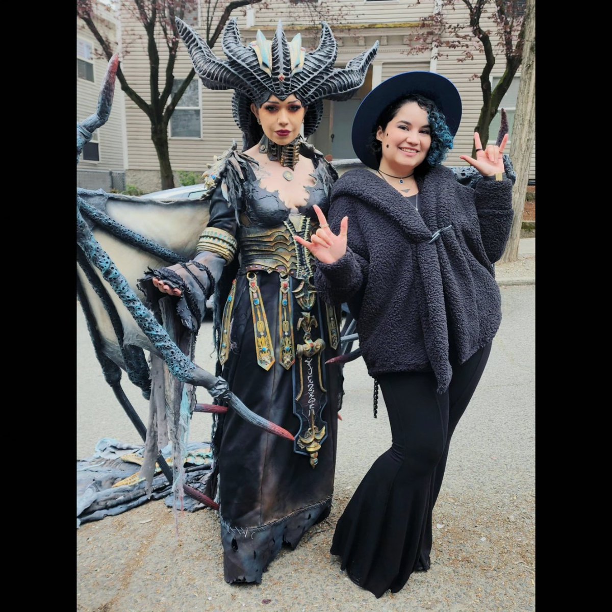SashaMPalacio's tweet photo. #OutfitOfTheDay for @Diablo's #HellsInk. Unfortunately, I didn't get in the cut-off for the flash tattoos, but got a wicked photo with Mother. Incredible Lilith by @whoisjillea All Hail Mother π₯
The staff was super cool & loved being among others who loved the game series. https://t.co/qJ0TaUw7Dm
