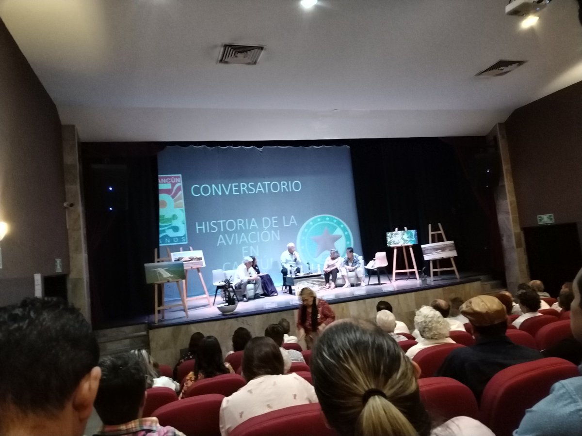 #HistoríaDeLaAviación  #Cancún #Píoneros en acción. Modera Don Jaime Valenzuela presentes Doña Ana Tornecillas, Angela Delgado, Gilberto Vizcarra y el principal promotor del conversatorio Don  José Ángel Romero, entre otras personalidades.  Felicidades a todos ellos #Cancunenses